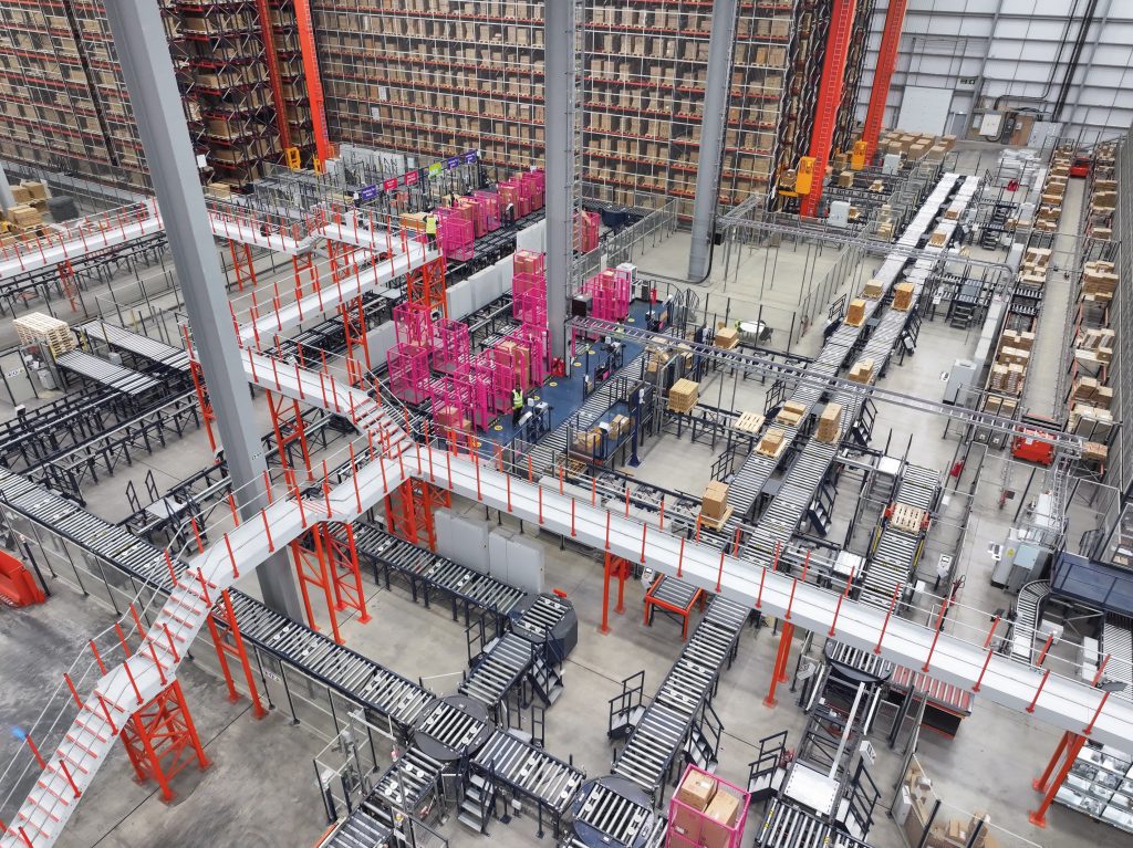 Bathroom Mountain Automatiza Centro de Distribuição no Reino Unido - Imagem do artigo original