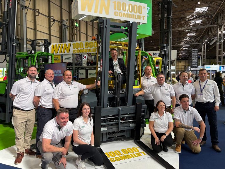 Combilift Sorteia Empilhadeira 100 000 e Apoia a UNICEF - Imagem do artigo original
